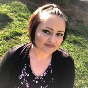 Meet your Posher, Holly